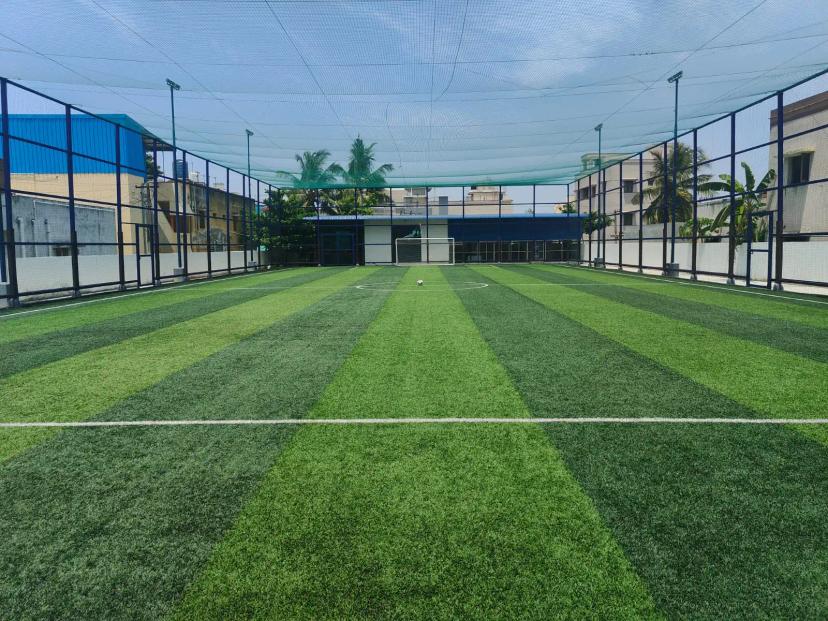 Football turf ground online