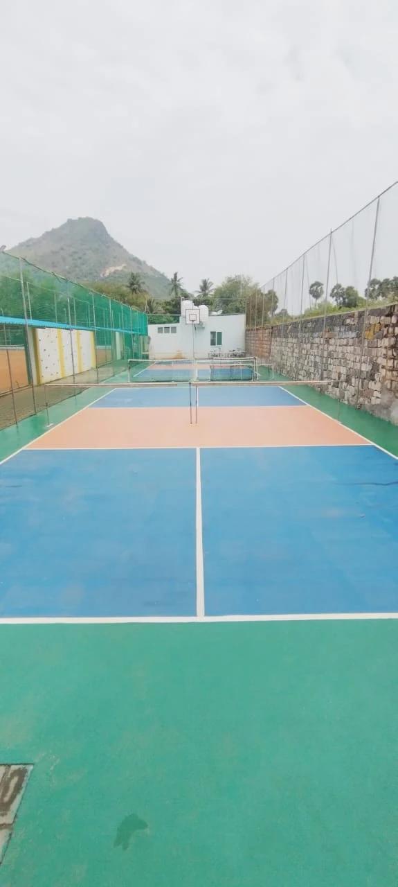 Naren Tennis Academy, Reddiyur, Salem