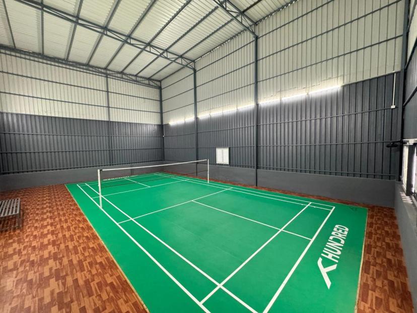 J Shuttle, Semmancheri, Chennai